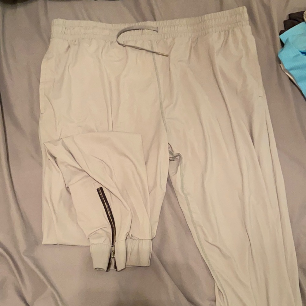 Zyia Gray Everywhere Zipper Jogger